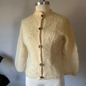 Vintage 60’s Hand Knit Beige Cream Soft Mohair Wool Cardigan Sweater